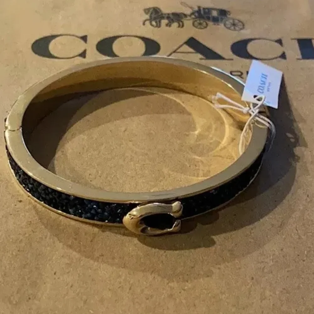 NEW COACH C Logo Hinged Bangle Bracelet Yellow Gold S/ Steel & Black Sprinkle - Picture 2 of 7